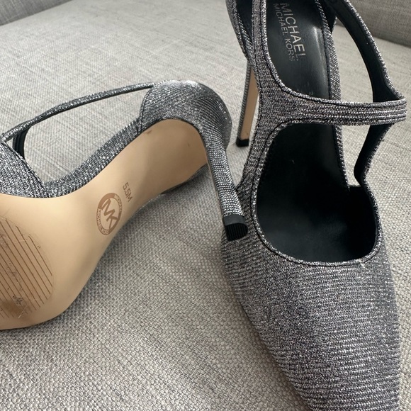 Michael Kors beautiful silver shoes - Picture 2 of 4